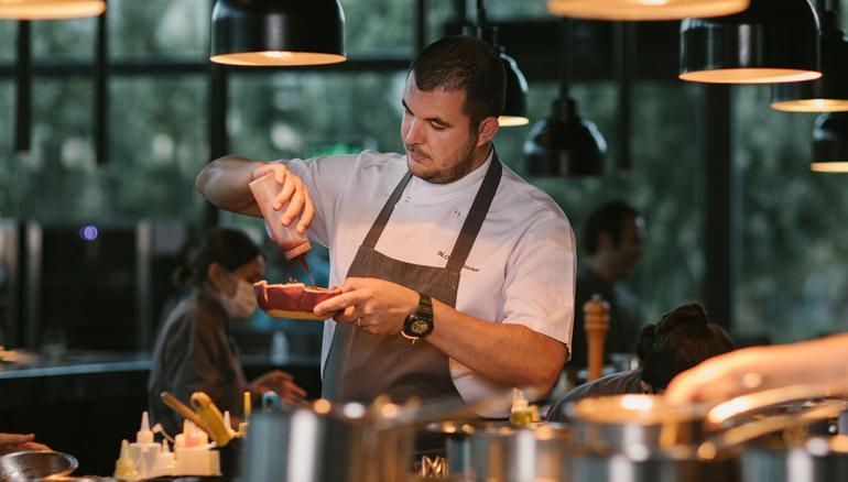 Konuk aşçı Osman Sezener kimdir Osman Sezener restoranı nerede?